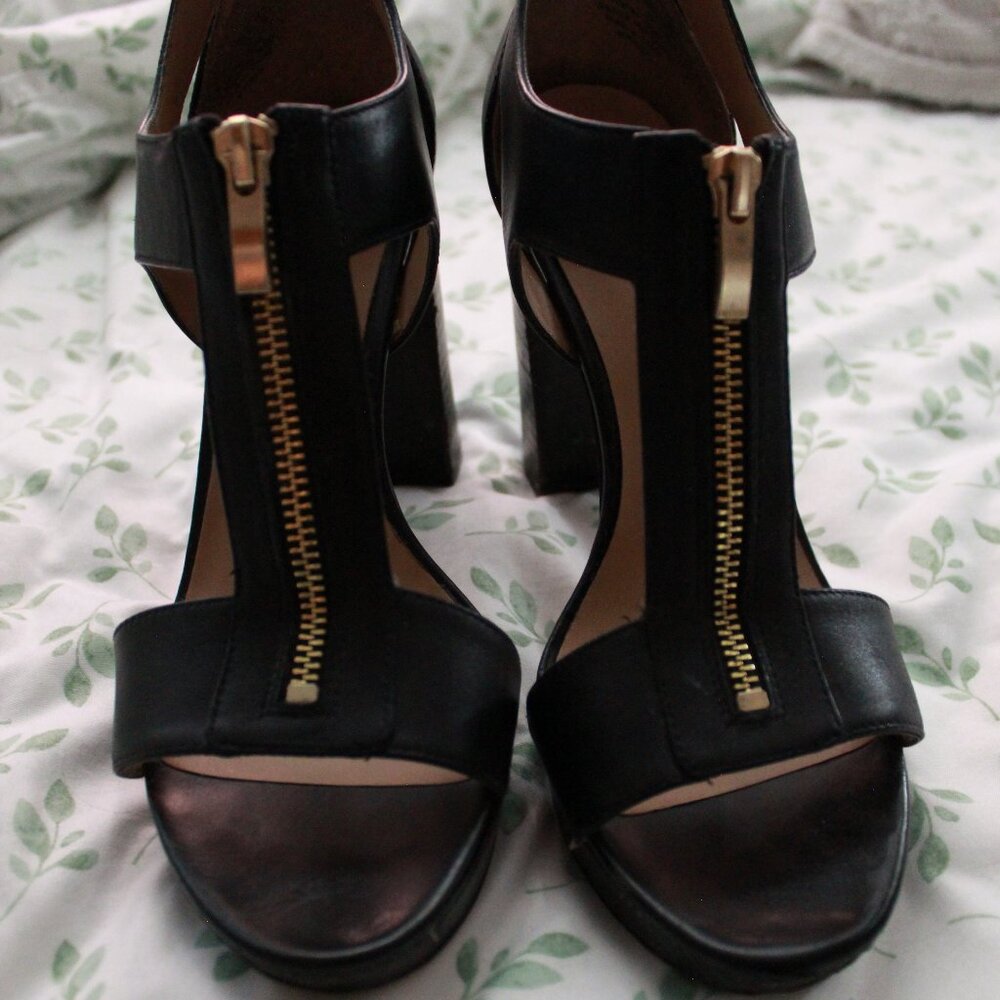 Franco Sarto Front Zipper Heel Sandal Black Size 9